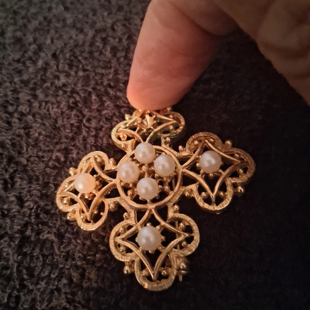 Brooch - Picture 4 of 5